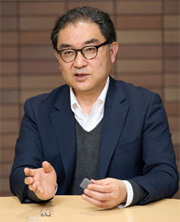 高野 直樹 氏