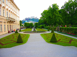 Salzburg Congress前、ミラベル宮殿の庭園